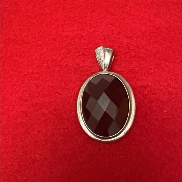 Sleek Large 925 Silver Faceted Hematite Oval Pendant - Picture 5 of 8